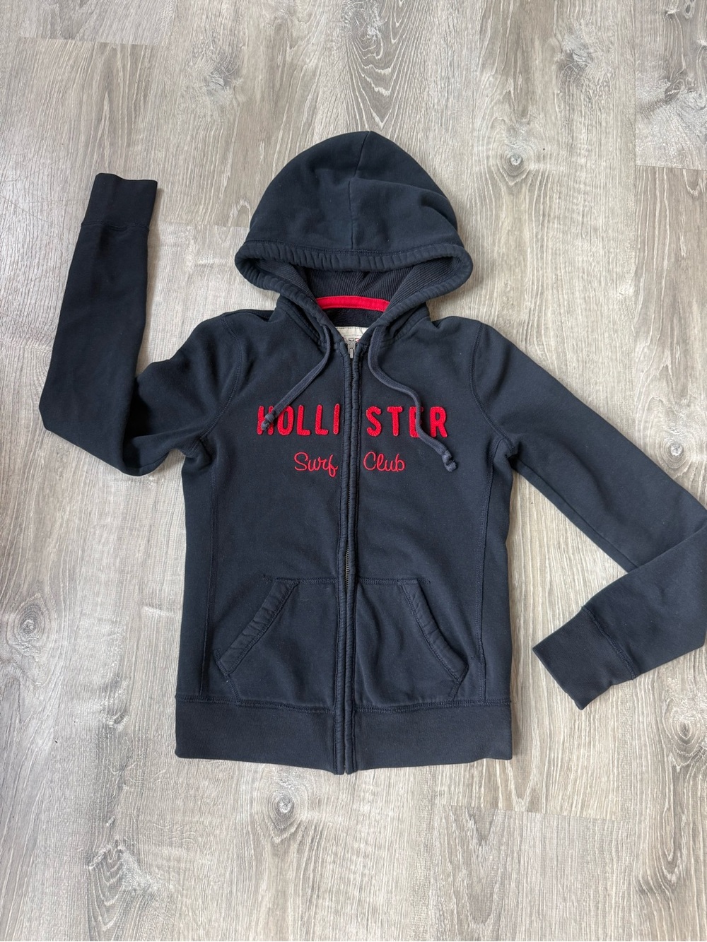 Vintage Y2K Hollister Women's Zip-Up Hoodie with Red Spellout Logo Surf Club - Picture 10 of 10